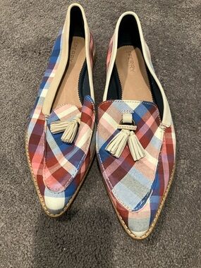 EUC Sperry plaid loafers